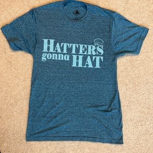 DISNEY MAD HATTER WOMENS SHORT SLEEVED SHIRT SIZE SMALL